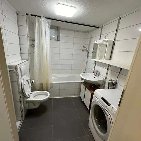 Montoer Und Studentenzimmer Bett Vermietung Ug1 Daire